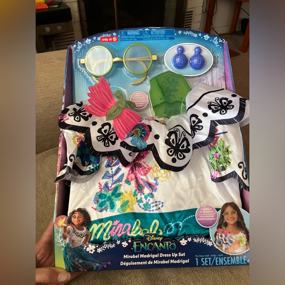 Disney encanto mirabel outfit and accessories - Picture 2 of 6
